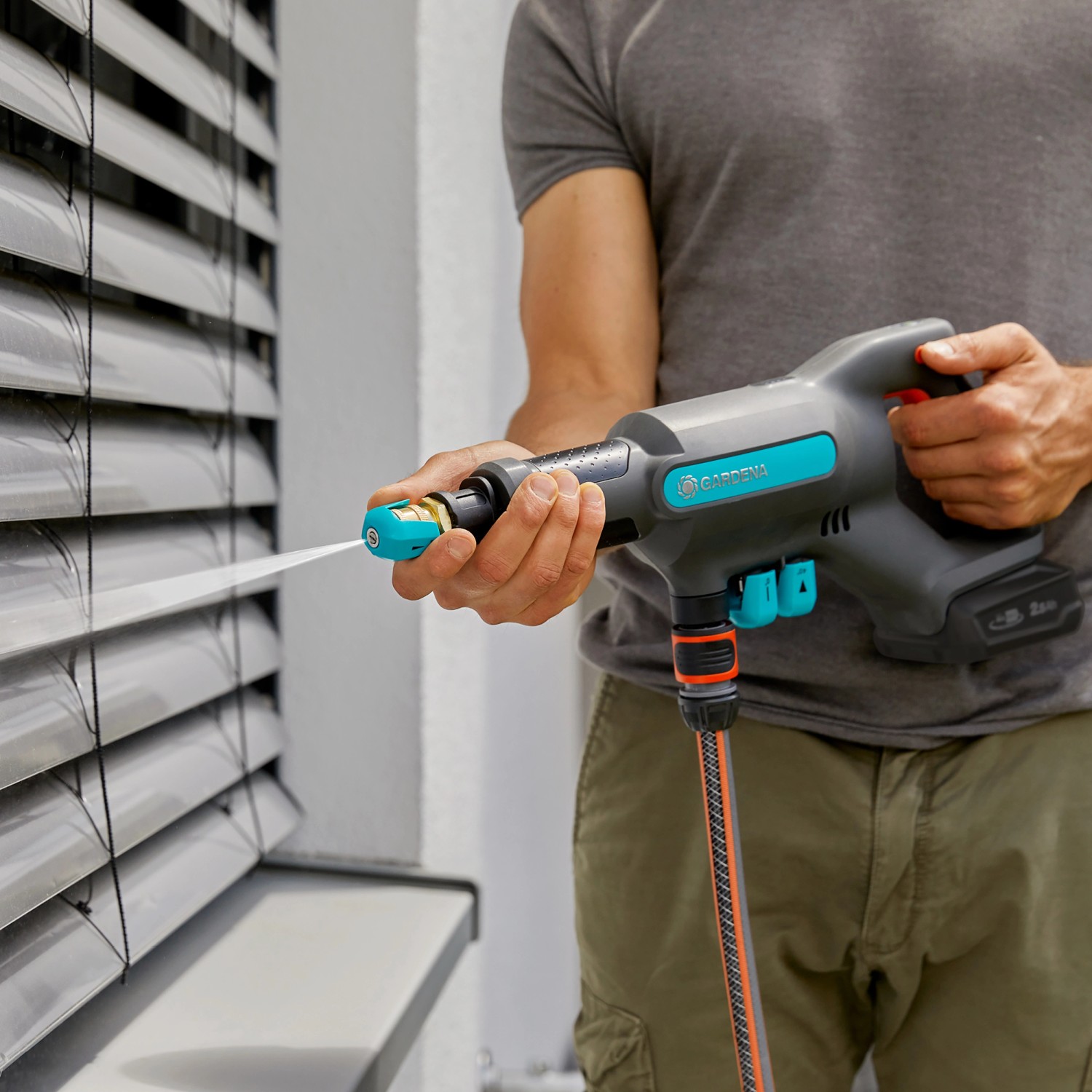 GARDENA AquaClean 24/18V P4A Nettoyeur Haute Pression Compact Batterie 250 L H Noir  Bleu  Orange  Nettoyeur Pression@@1687869 8