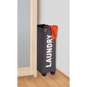 Schmaler, dunkelgrauer Wenko Wäschesammler Corno mit Rollen und weißem "Laundry" Schriftzug.