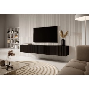 Schwarzes Selsey Veldio TV-Hängeboard mit Lamellenfront, 175 cm, schwebend im modernen Wohnzimmer unter einem Fernseher.