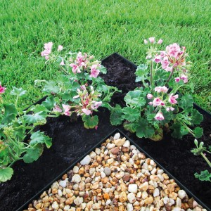 Bellissa Rasenkante in Anthrazit, flexibel für Beet- und Raseneinfassung im Garten.