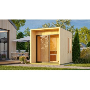 Karibu Saunahaus Alassio aus naturbelassener Fichte mit Glastür und Fenster im Garten.