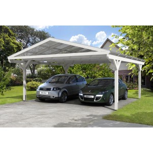 Weißer Skan Holz Doppelcarport Westerwald mit zwei geparkten Autos.