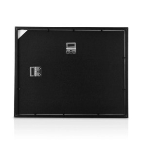 Rückseite des schwarzen Bomoe Galeria Bilderrahmens für 3 Bilder (13x18cm) mit Aufhängungen.