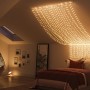 Philips Hue Festavia LED-Lichterkette (40m) im Schlafzimmer als Dekoration.