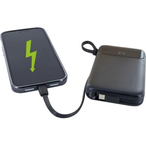 Schwarze Schwaiger Powerbank 10.000 mAh lädt Smartphone per Kabel. Handy-Zubehör mit LED-Anzeige und 87% Ladestand.