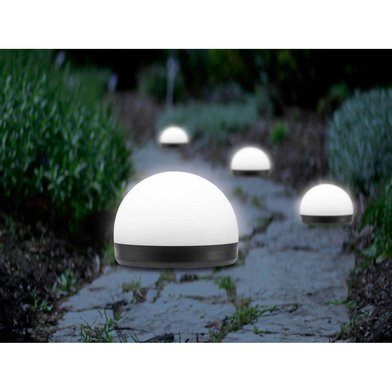 4er-Set LED Solar-Bodenleuchten Sisto, Ø 10 cm, 21 cm hoch, für stimmungsvolle Gartenbeleuchtung.