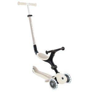 Globber Go-Up Active Lights 3-in-1 Kinderfahrzeug in Kokos Weiß. Dreirad, Laufrad & Scooter mit leuchtenden LED-Rädern.