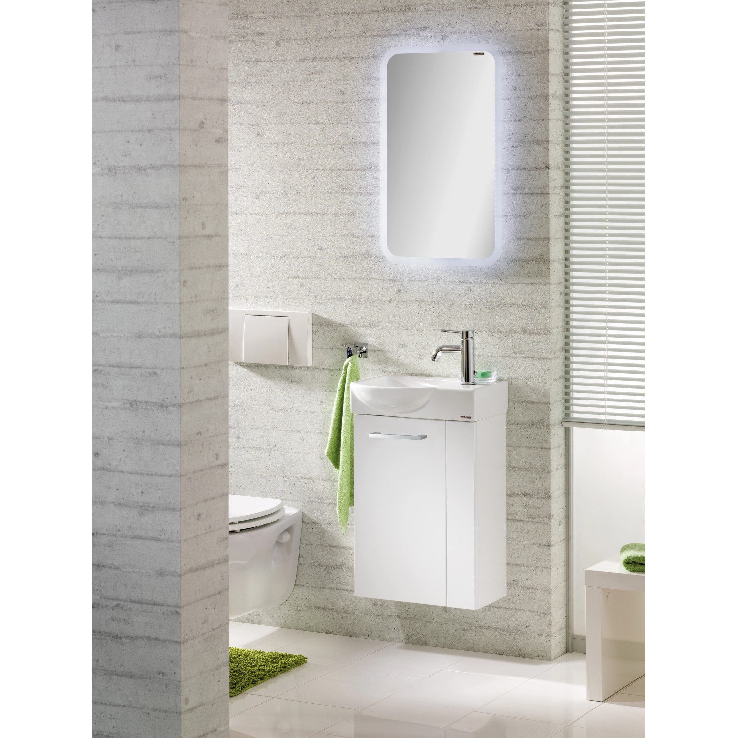 Fackelmann Waschbeckenunterschrank SBC, weiß, 44 cm, mit Waschbecken in modernem Badezimmer.