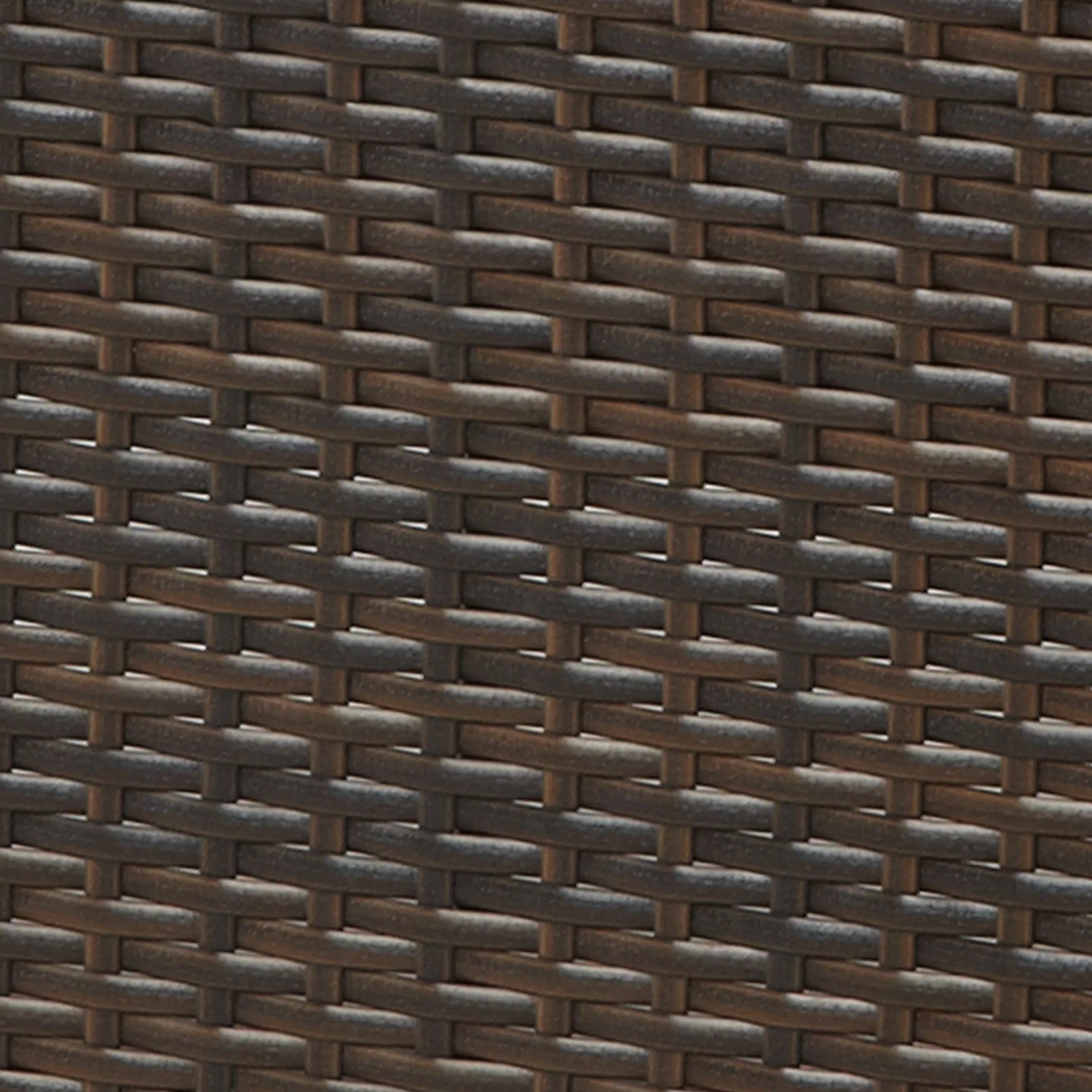 Detailaufnahme: Braunes Polyrattan-Geflecht der Canera Gartenmöbel. Robust und witterungsbeständig.