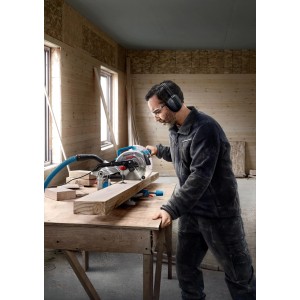Bosch Professional Kapp- und Gehrungssäge GCM 216