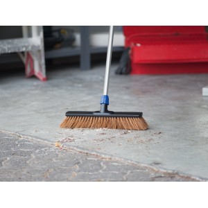 LUX Besenkopf Professional Kokos 60 cm zum Kehren von grobem Schmutz im Außenbereich.