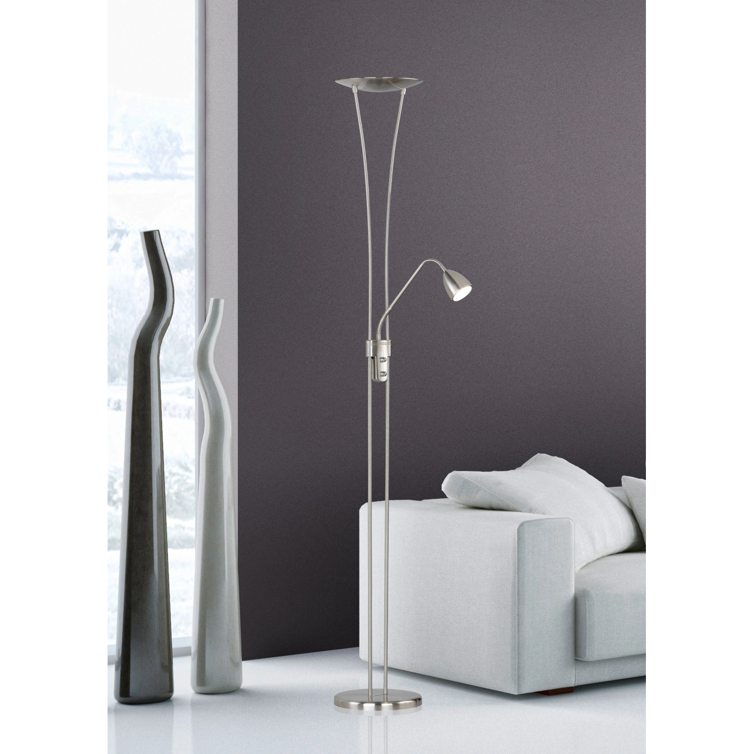 Moderner LED-Deckenfluter in Nickel matt mit Lesearm, 180cm hoch.