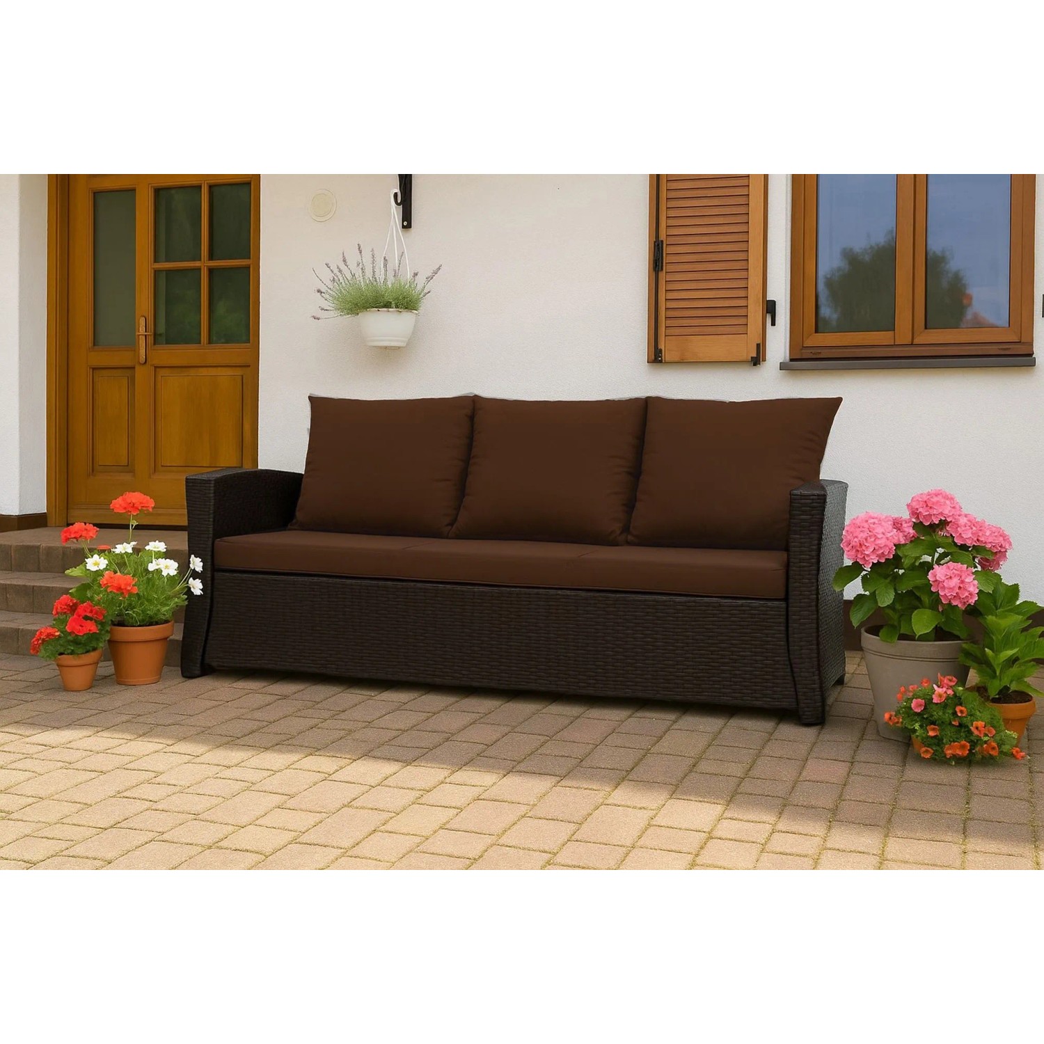 Braunes 2-Sitzer Gartensofa mit Kissen aus Polyrattan. Ideal für Terrasse und Garten.