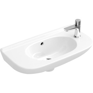 Weißes Villeroy & Boch O.Novo Handwaschbecken, 50 cm breit, mit seitlichem Hahnloch und CeramicPlus Beschichtung.
