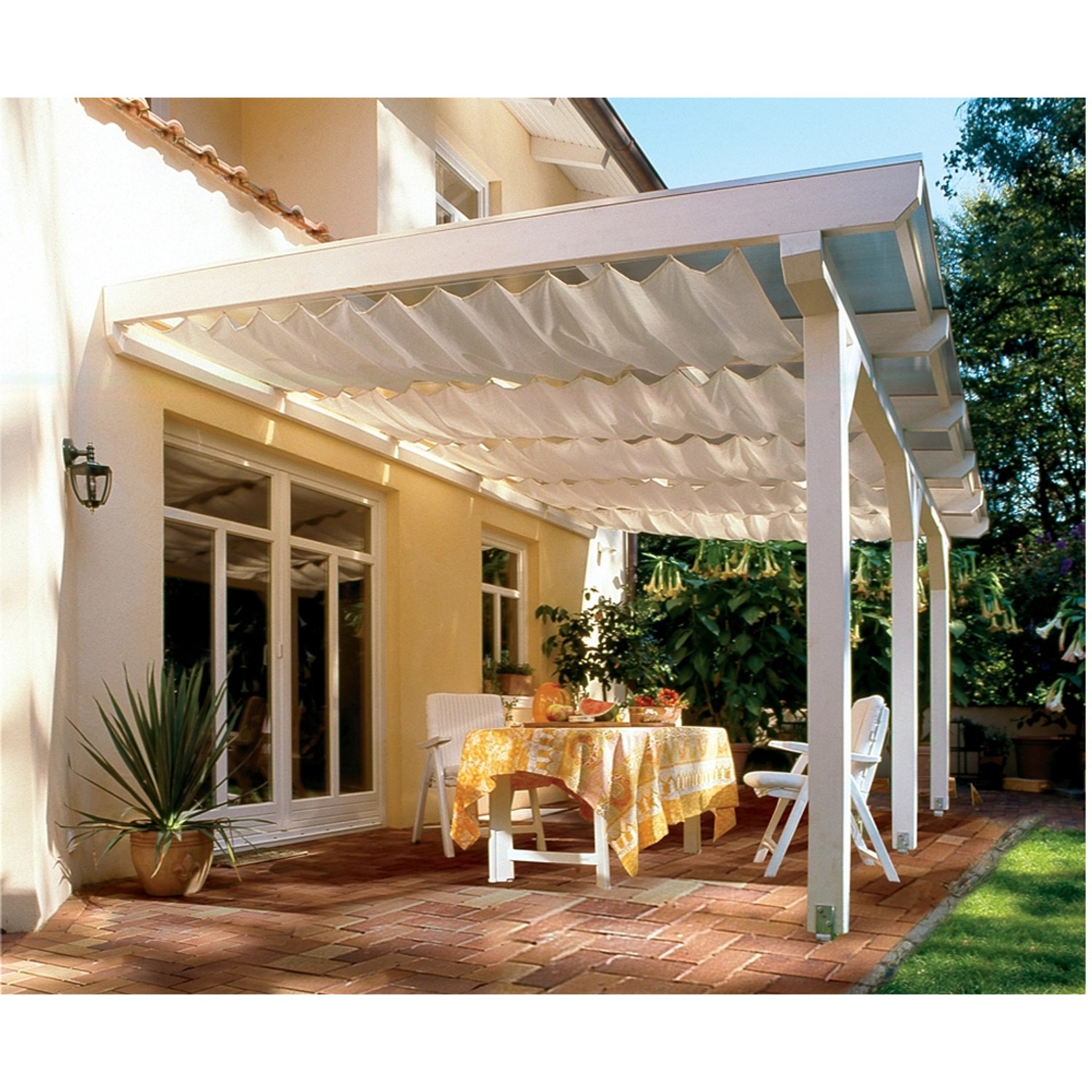 Skan Holz Terrassenüberdachung Andria, 648x250 cm, Leimholz Nussbaum mit Stoffbehang.