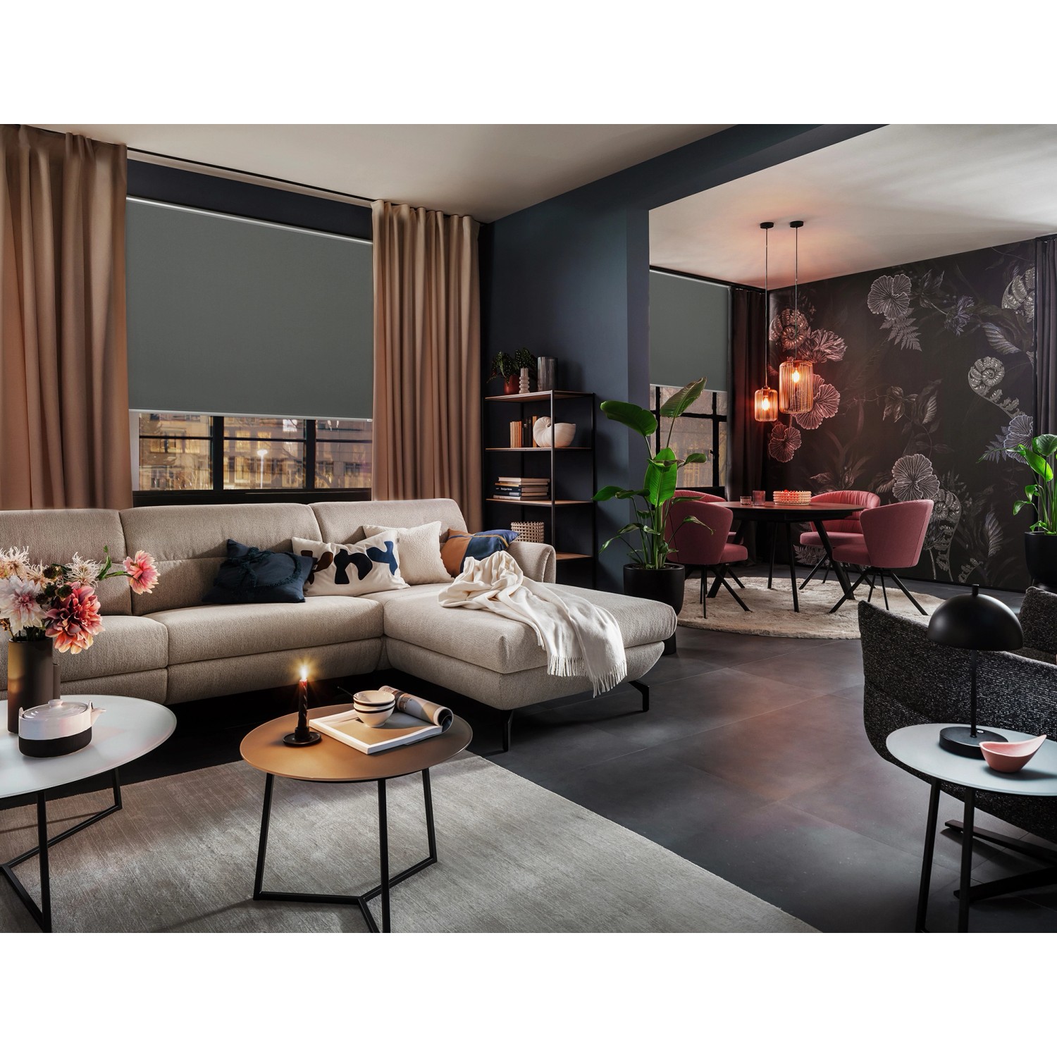 Schöner Wohnen Thermo-Rollo Martha, 45x150 cm, anthrazit, im modernen Wohnzimmer.