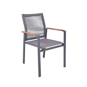 Gartenstuhl Davina 2er Set, braun-anthrazit, stapelbar, mit Teakholzarmlehnen.