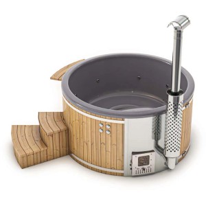 Finntherm Badefass Stockholm mit Thermoholz-Verkleidung, Whirlpool und VA-Ofen (30 kW).