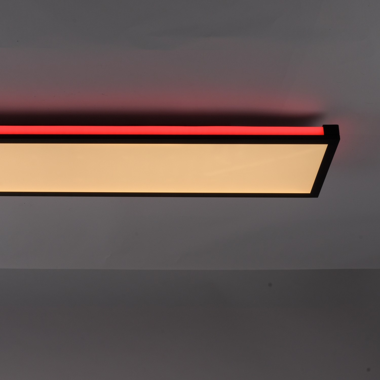 LED-Deckenleuchte Mario Schwarz, 100x25cm, mit CCT und RGB Funktion.