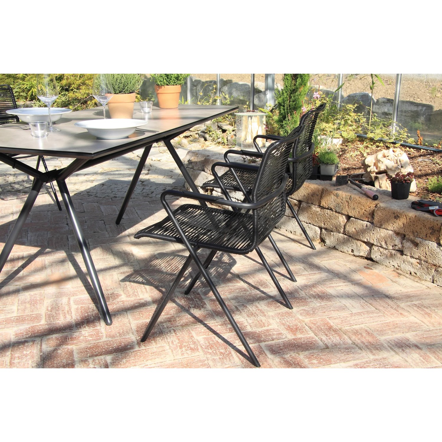 Acamp Stapelsessel Alpha Rope, 4er Set, anthrazit-nero. Gartenstuhl mit modernem Rope-Design für Terrasse und Garten.