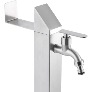 GardWell Wasserzapfstelle Comfort Line aus Edelstahl mit Schlauchhalter.