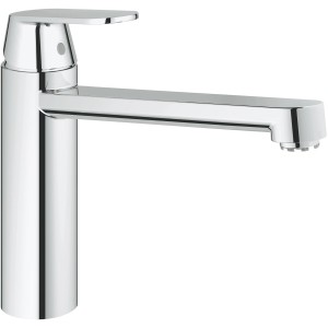 Grohe Eurosmart Cosmopolitan Küchenarmatur mit mittelhohem, schwenkbarem Auslauf.