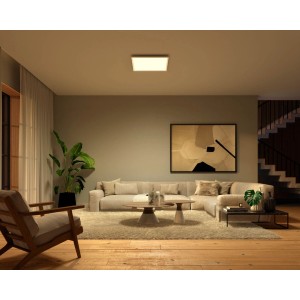 Philips Hue Surimu Panel, 60x60 cm, in Wohnraumdecke montiert, warmweißes Licht.