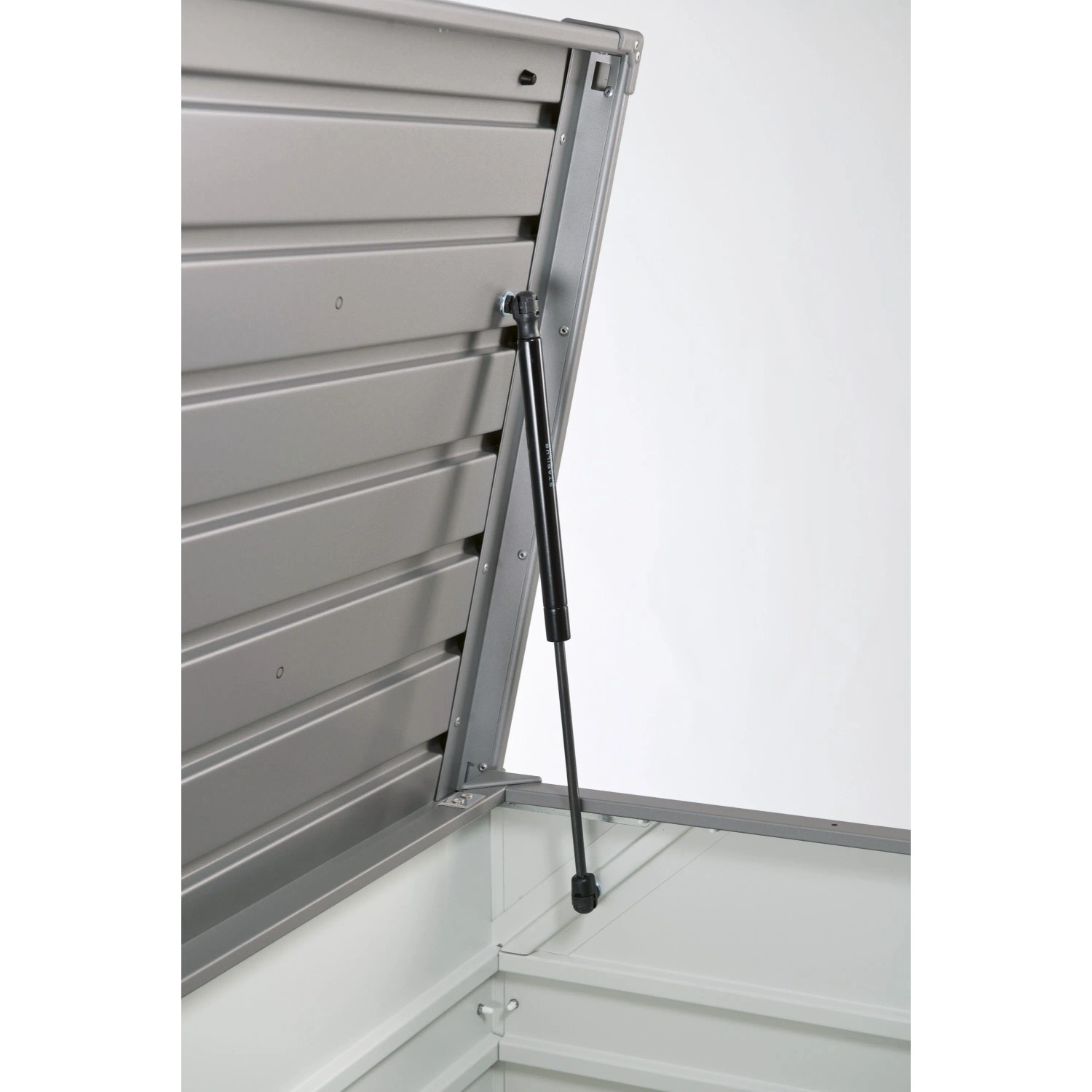 Offene Biohort FreizeitBox 200 Quarzgrau-Metallic mit Gasdruckfeder für leichte Deckelöffnung. Robuste Universalbox aus Stahl.