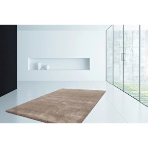 Beiger Lalee Teppich Valencia, 80x150 cm, Kurzflor, im modernen Wohnraum.