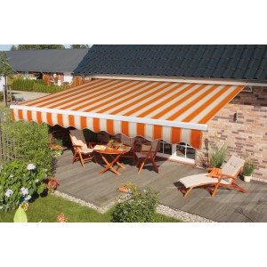 Spettmann Gelenkarmmarkise, 350x250 cm, beige-orange gestreift, auf Terrasse mit Gartenmöbeln.
