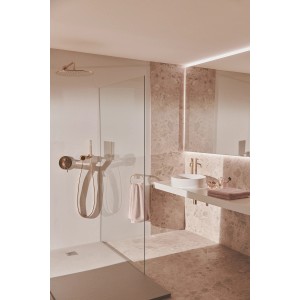 Ideal Standard Kopfbrauseanschluss Idealrain Atelier, 300 mm, Brushed Gold im Badezimmer.