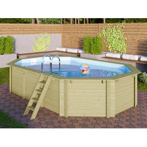 Karibu Holzpool Set mit Leiter und Filteranlage im Garten.