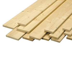 Stapel Glattkantbretter aus Fichte/Tanne, gehobelt und gefast, für Innen- und Außenbereich.