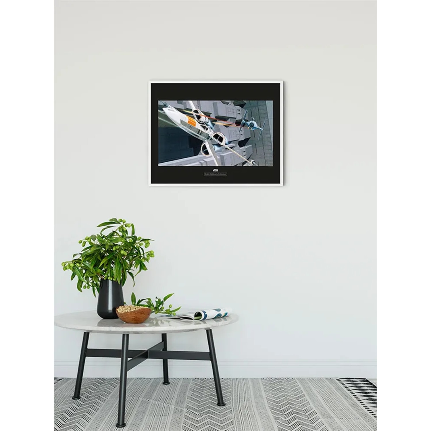 Komar Wandbild Star Wars Fighter (50x40 cm) mit X-Wing im weißen Rahmen.