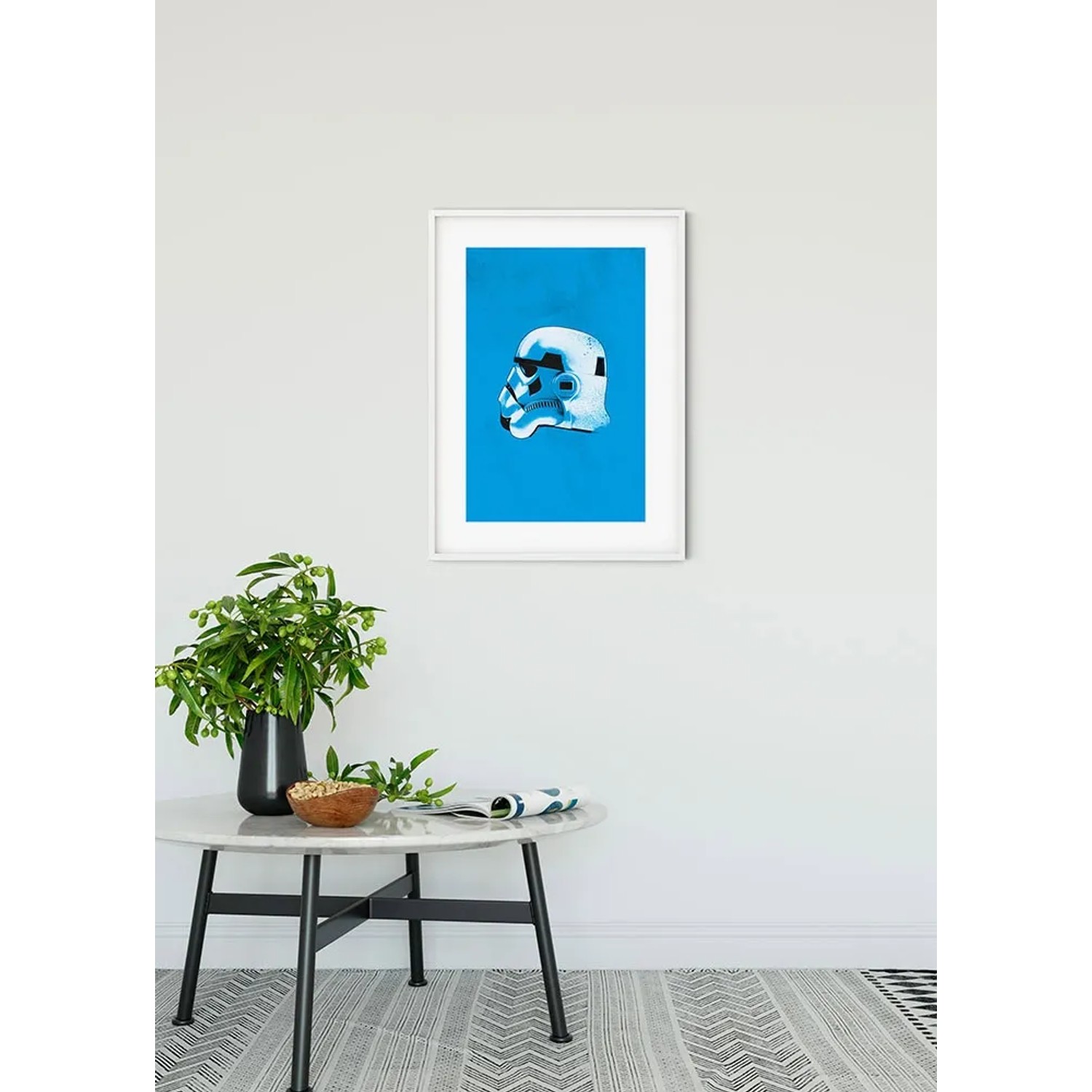Komar Wandbild Star Wars Stormtrooper Helm auf blauem Grund, 30x40 cm.