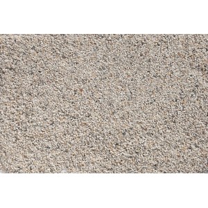 Nahaufnahme von hellbeigem Filtersand (2-3,15 mm) für Poolfilter.