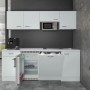 Flex-Well Büroküche Wito 210 cm in Weiß mit E-Geräten und Spüle.