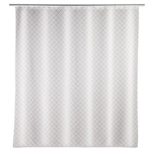 Wenko Duschvorhang Cubique, 180x200 cm, weiß-beige mit geometrischem Rautenmuster.