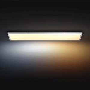 Weiße Philips Hue Aurelle LED-Panelleuchte (120x30 cm) mit einstellbarer Lichtfarbe.