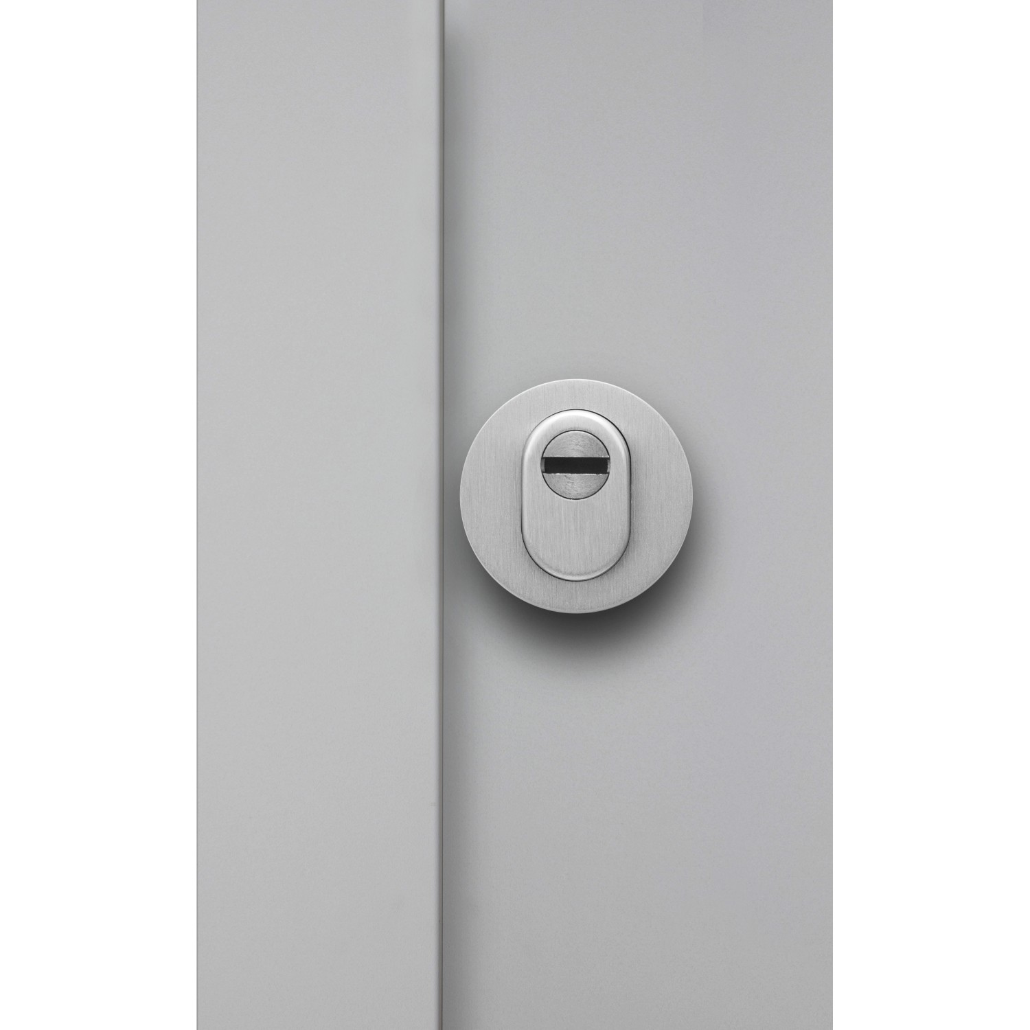 Detailaufnahme: Graue Sicherheits-Haustür Palermo RC2 mit Schlossrosette.