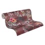 Rolle Vliestapete mit Blumenmuster in Rot und Grün. Dekorative Tapete mit floralem Design.