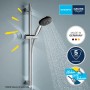 Grohe Brausestangenset Vitalio Start 110, 60 cm, Chrom mit Handbrause im Betrieb.