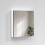 Weißer Emke Spiegelschrank 60x65 cm mit zwei doppelseitigen Spiegeltüren und Soft-Close-Funktion für das Badezimmer.