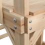 Detailansicht des Holz-Spielturms Swing King Noa mit stabilen Holzverbindungen und Schrauben.