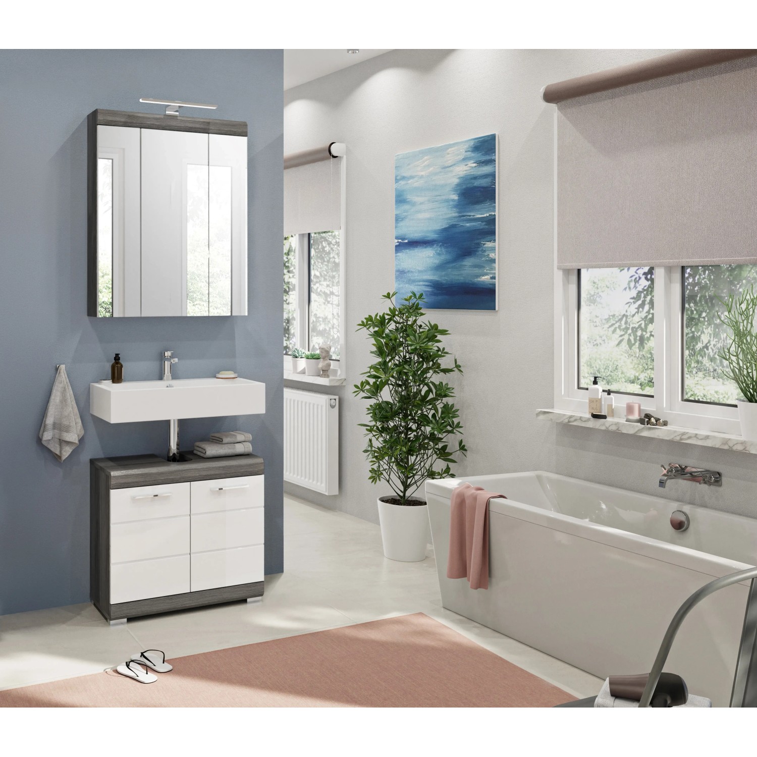 Moderne Badkombination in Weiß-Rauchsilber mit Spiegelschrank und Waschbeckenunterschrank.