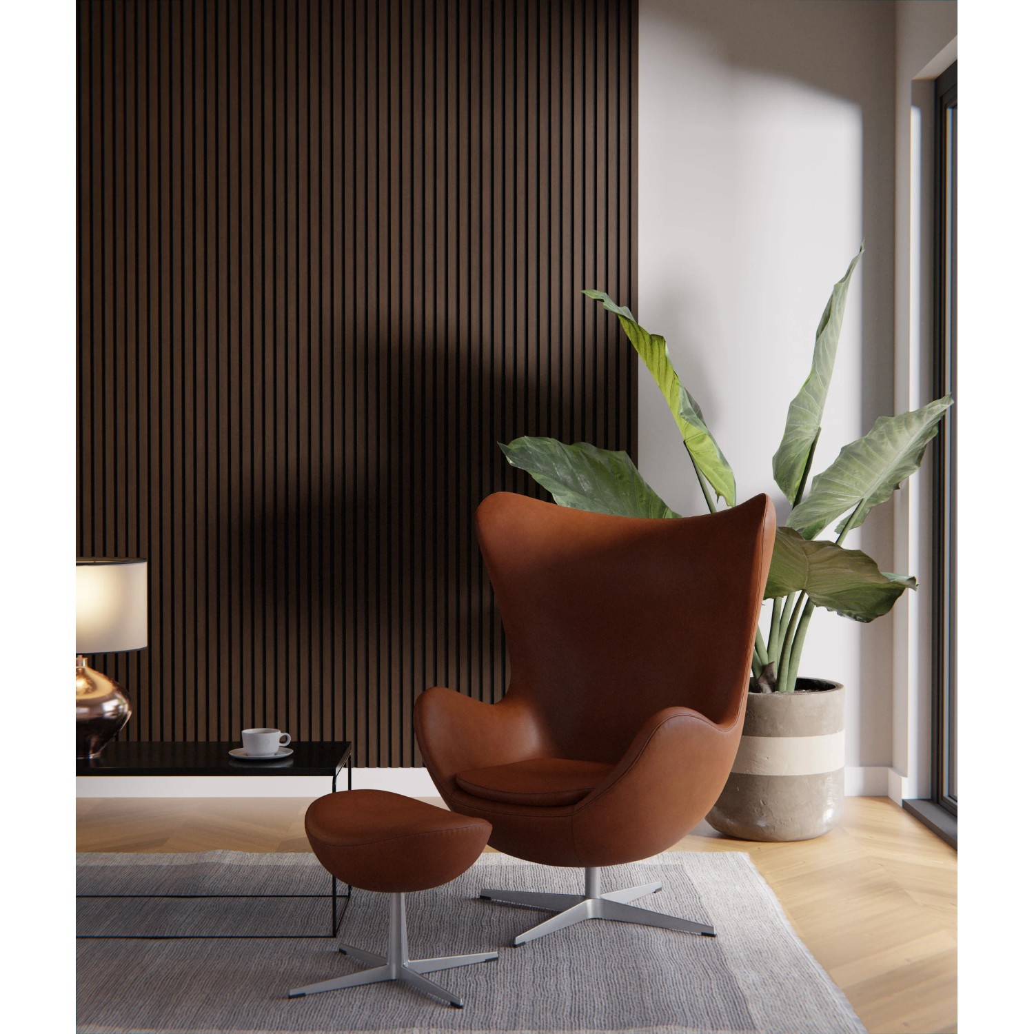 Akustikpaneel Geräucherte Eiche, 60x300cm, an Wand montiert. Wohnraum-Szene mit Sessel.