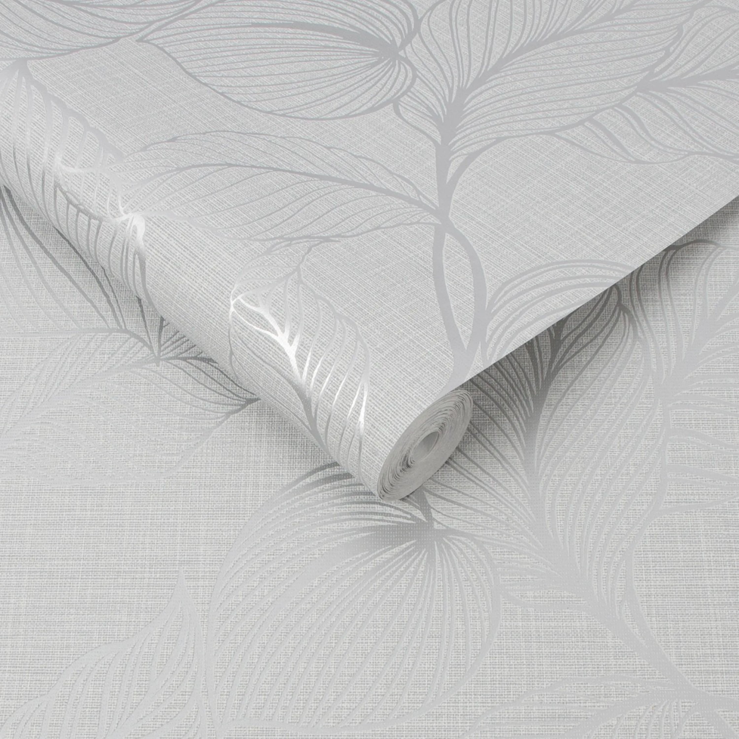 Boutique Vliestapete Royal Palm Moonstone mit Palmenmuster in Silber-Grau, Rolle.