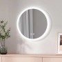 Runder Emke Badspiegel 50cm mit LED-Beleuchtung, Touch-Schalter und Beschlagfrei-Funktion an heller Wand.