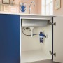 Grohe Blue Pure Start Curve Küchenarmatur-Set mit Aktivkohlefilter unter der Spüle.