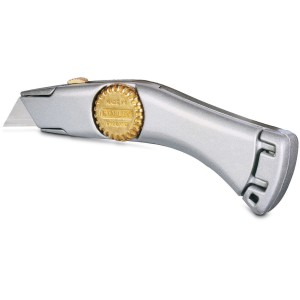 Stanley Titan Messer mit einziehbarer Klinge, silberfarben mit goldfarbenem Stellrad.
